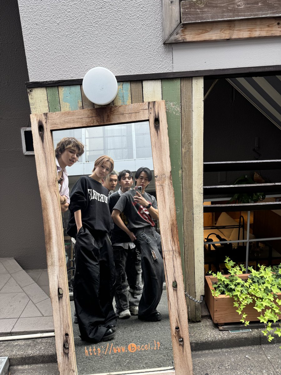 Louis_Thanawin's tweet photo. 🐺7️⃣ ใครดูแล้วบ้างค้าบผมเป็นไงกันบ้าง
#WOLFANDWANDER
#CLOUDDREAMproject #GLDH https://t.co/NuTqlgiocj