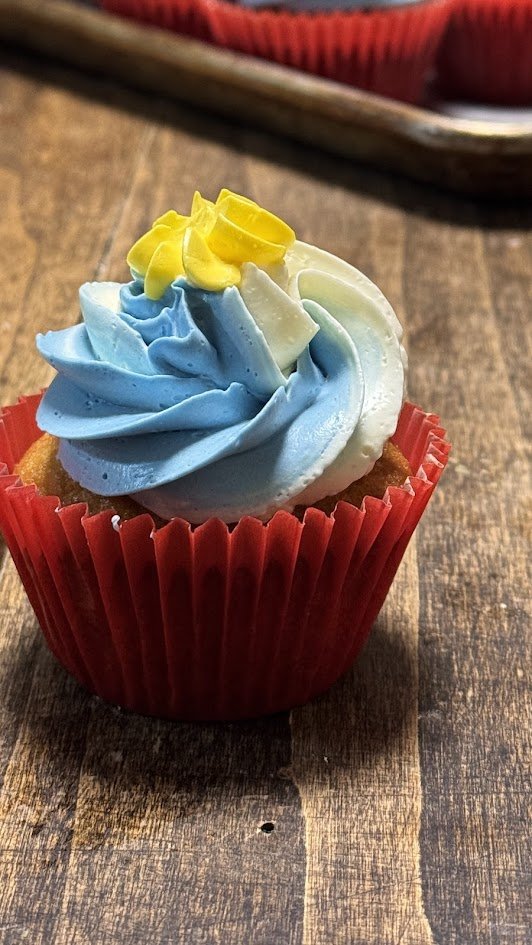 danusmigus's tweet photo. @Silnari tu receta de muffin con mi buttercream de merengue suizo https://t.co/ZdD3Wi5DHh