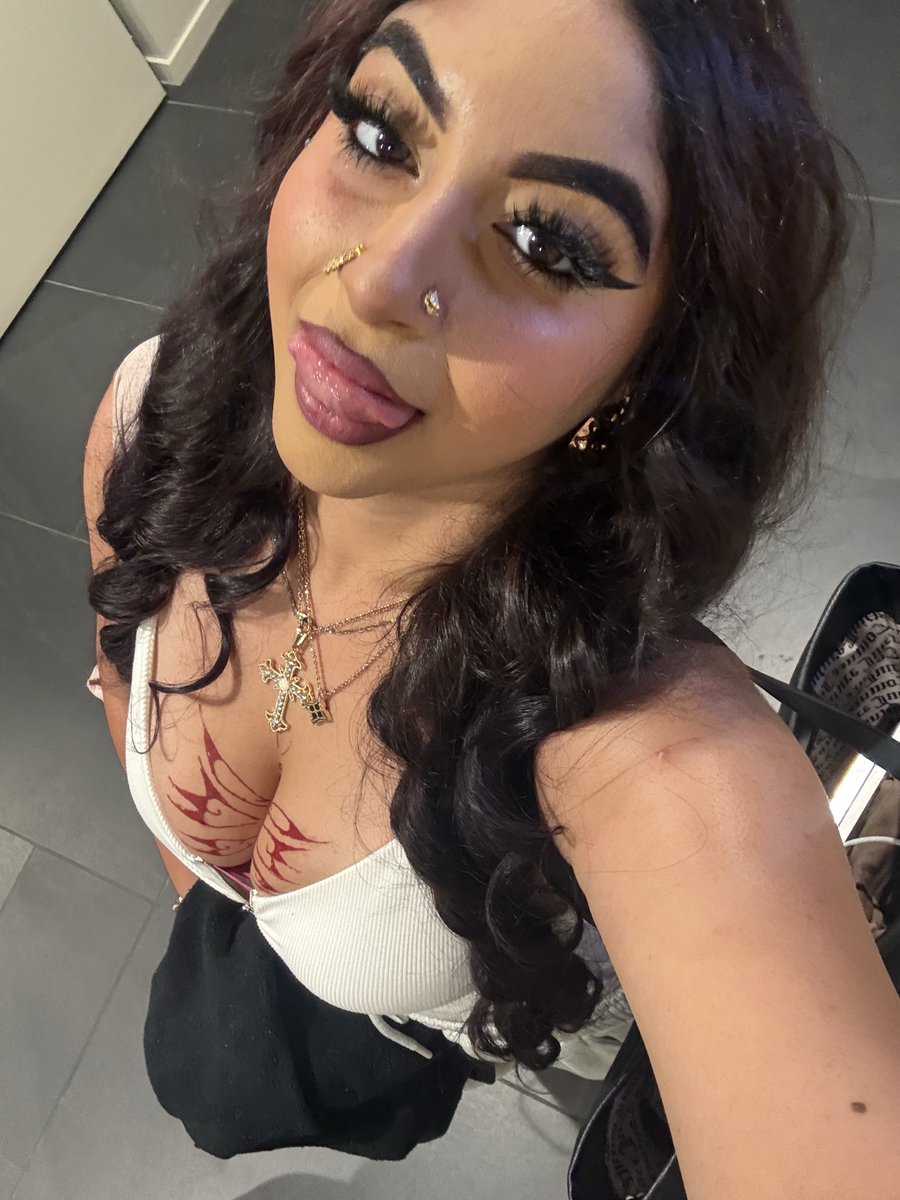 reebs_35's tweet photo. chudai

https://t.co/QQldkSmhgl

#sellingcontent #Chudaï #findom #findompaypig #domme #sub #spicycreator #feetfetısh #feetbuyer https://t.co/9AumEPBGkL