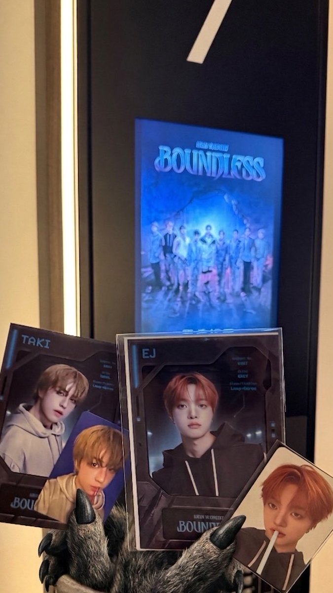 urmyrubato's tweet photo. 앤팀 브이알 콘서트 너무 재밌었어요😻🩵🧡🩵💛
쭈아즈 쭈아…😁😁🫰🏻🫰🏻🫂
앤팀 빅스키합니다… https://t.co/gtBsLvtHRZ