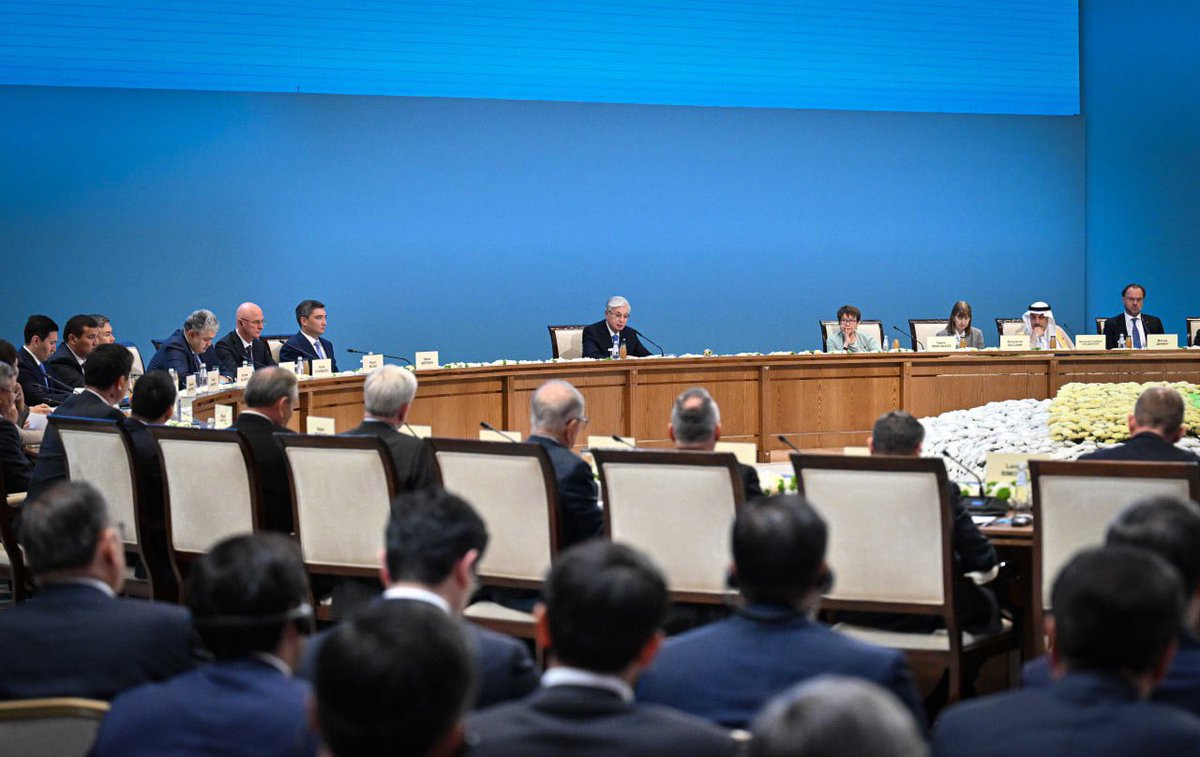 aqorda_press's tweet photo. President @TokayevKZ chaired the 38th plenary meeting of the Foreign Investors' Council

Read more🔗: https://t.co/3nxApW3Zlw https://t.co/JFpeg1Onss