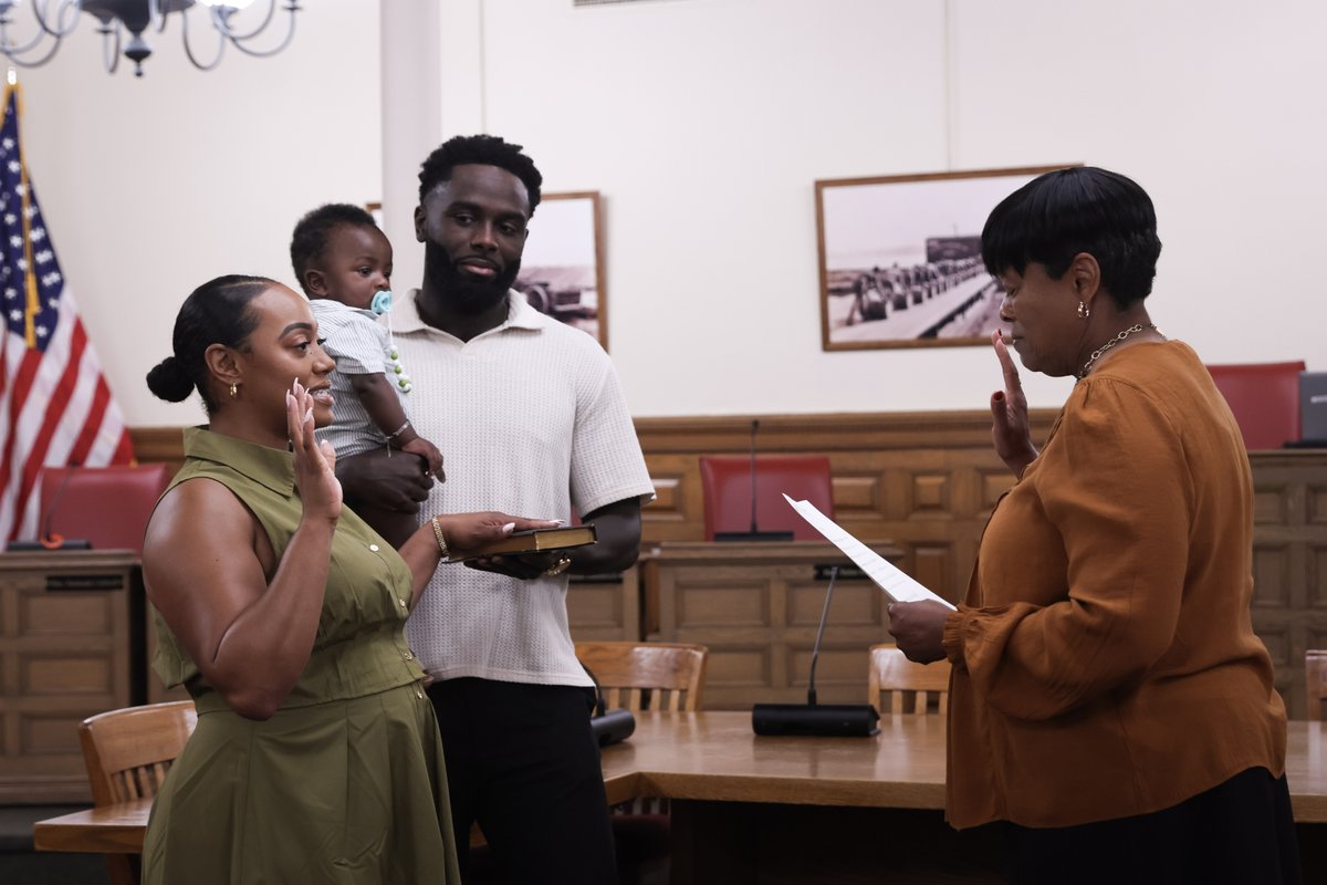 Syracuse1848's tweet photo. Mayor Sharon F. Owens has appointed Brianca Hill as Deputy Commissioner of Business Development. Hill will work with the Commissioner of Neighborhood &amp; Business Development in program development, strategic initiatives, &amp; managing personnel. 

Read more: https://t.co/cxEvqaY9cN. https://t.co/VsqNtqsHJ5