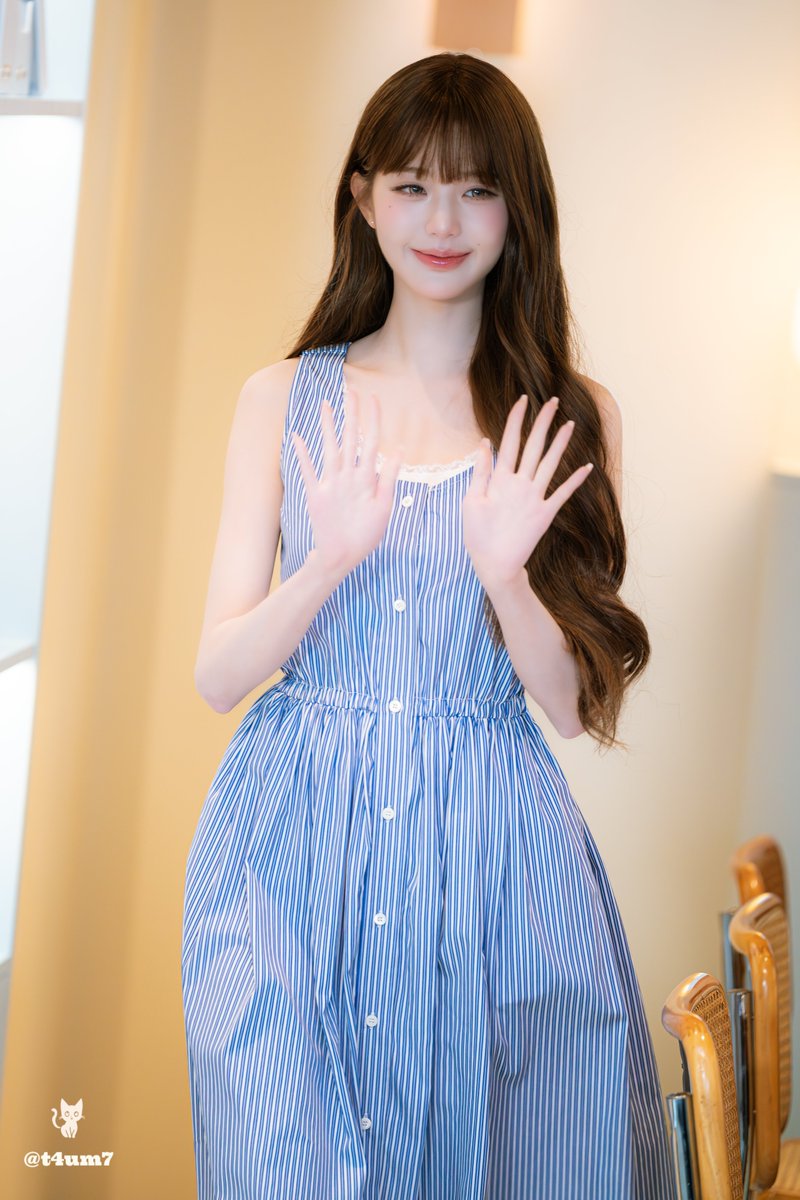 t4um7's tweet photo. 260702六本木ヒルズ 
Miu Miu POP UP  
ウォニョンかわいかった 
#WONYOUNG #ウォニョ��� #장원영 https://t.co/OTUAehBjzc