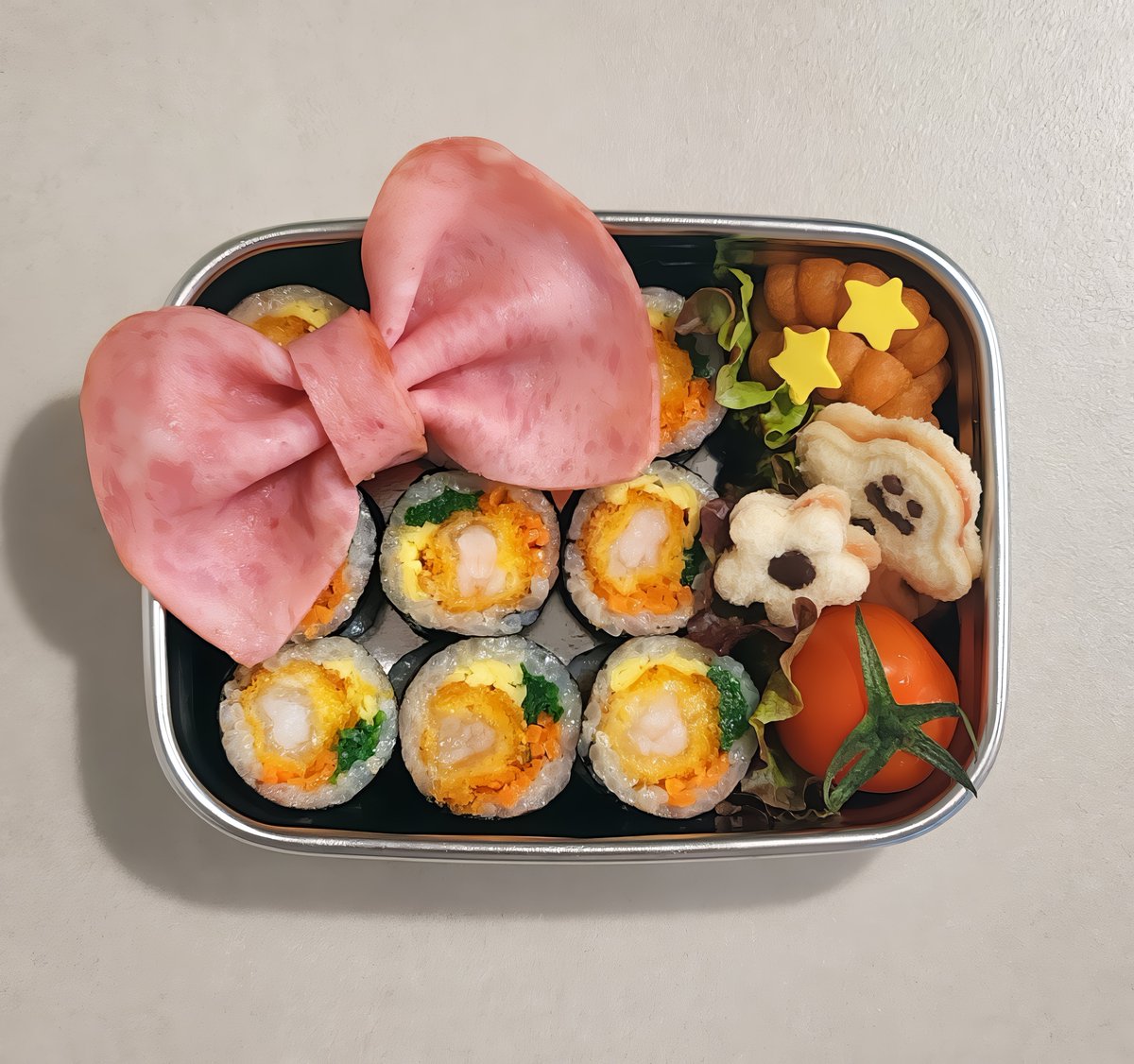 h___xx6's tweet photo. キンパ弁当を作ったよ https://t.co/mbjAdRuoPE