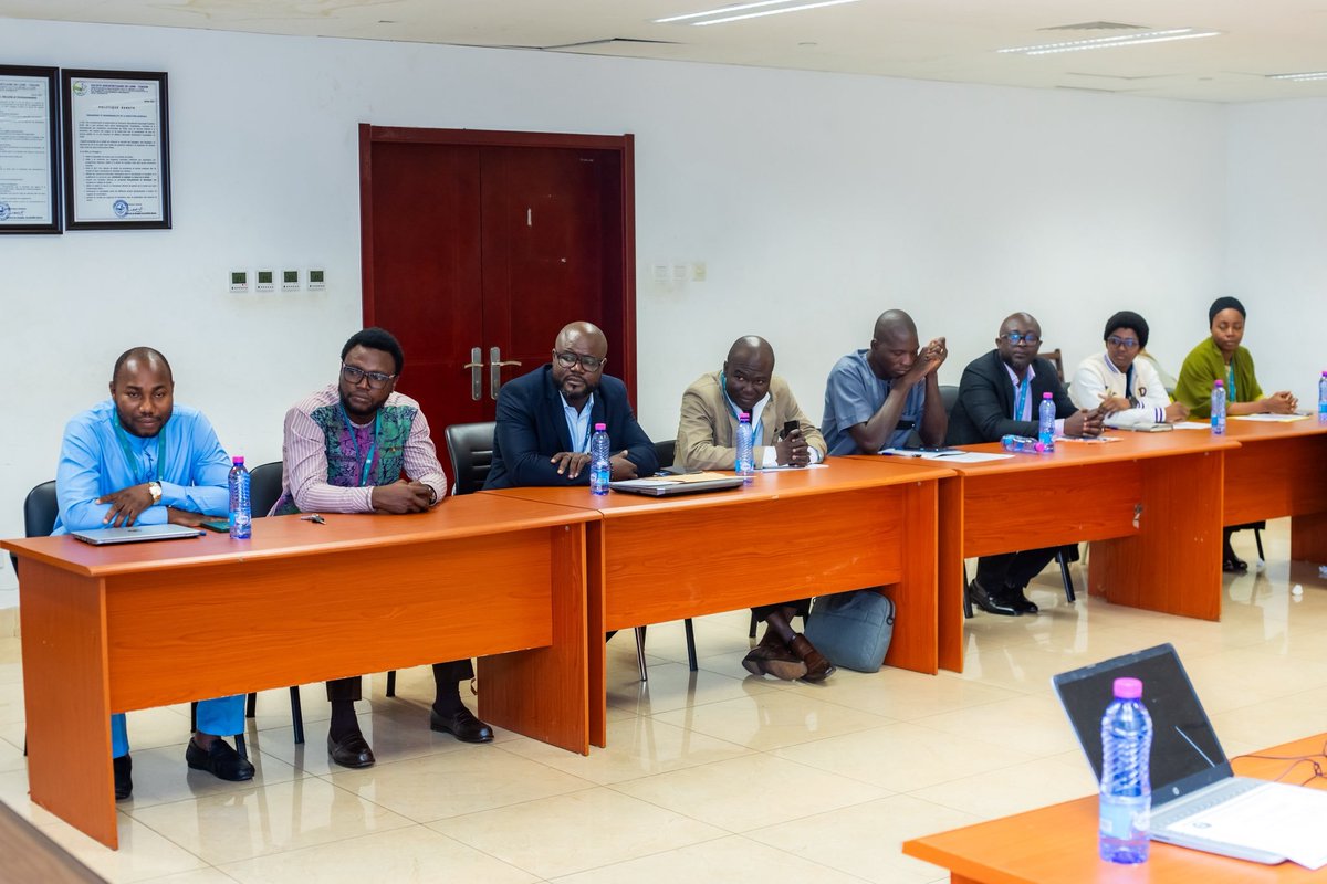 HamzaWiyao's tweet photo. La SALT renforce les compétences de ses équipes grâce à une formation sur la gestion de l'information aéronautique, animée par l'ASECNA, au service de la sécurité et de la performance de l'aéroport de Lomé.
#SALT #ASECNA #AIGE #Formation #SécuritéAérienne #Aviation #Togo https://t.co/1zoazVbNLc