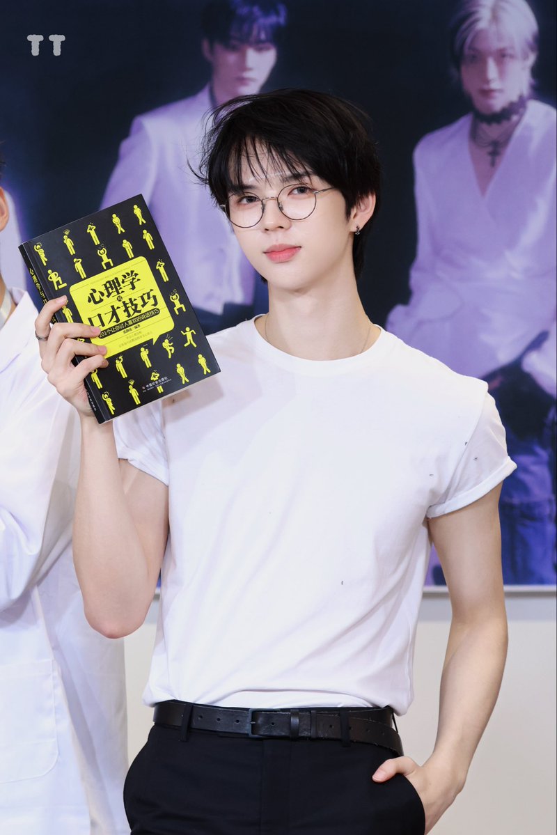 tt0827_'s tweet photo. 260702  애플 뮤직

#브라이언 #BRIAN #何廷威 #ブライア https://t.co/ZpBzd9iWjd