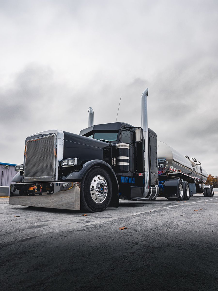 4StateTrucks's tweet photo. The brutal heat of Summer has officially hit! 🥵🔥
Which season is tougher for you as a driver: Winter with the ice &amp; cold... or the sweaty, relentless high temps of Summer? 

#trucking #trucker #longhaul #summer https://t.co/RMaZAfMt1M
