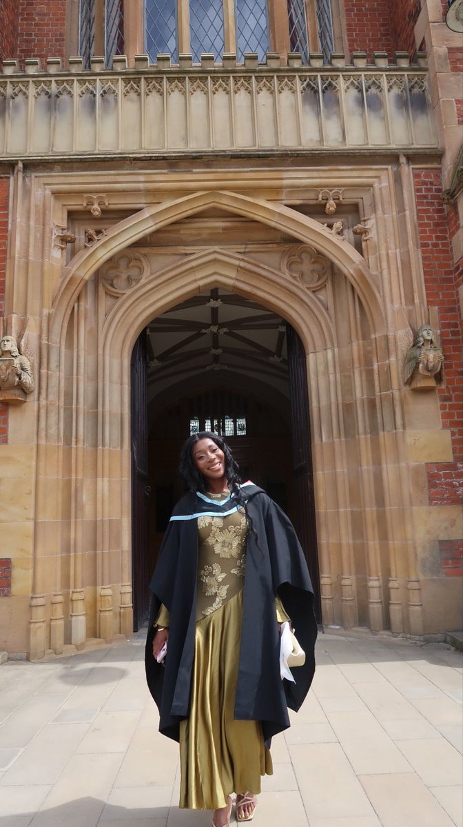 toofyn4u's tweet photo. After 5 long years I’m now Dr Oyin MB BCh BAO (Hons). Glory be to the most high God 🙌🏾 https://t.co/8GEkVDqTLc