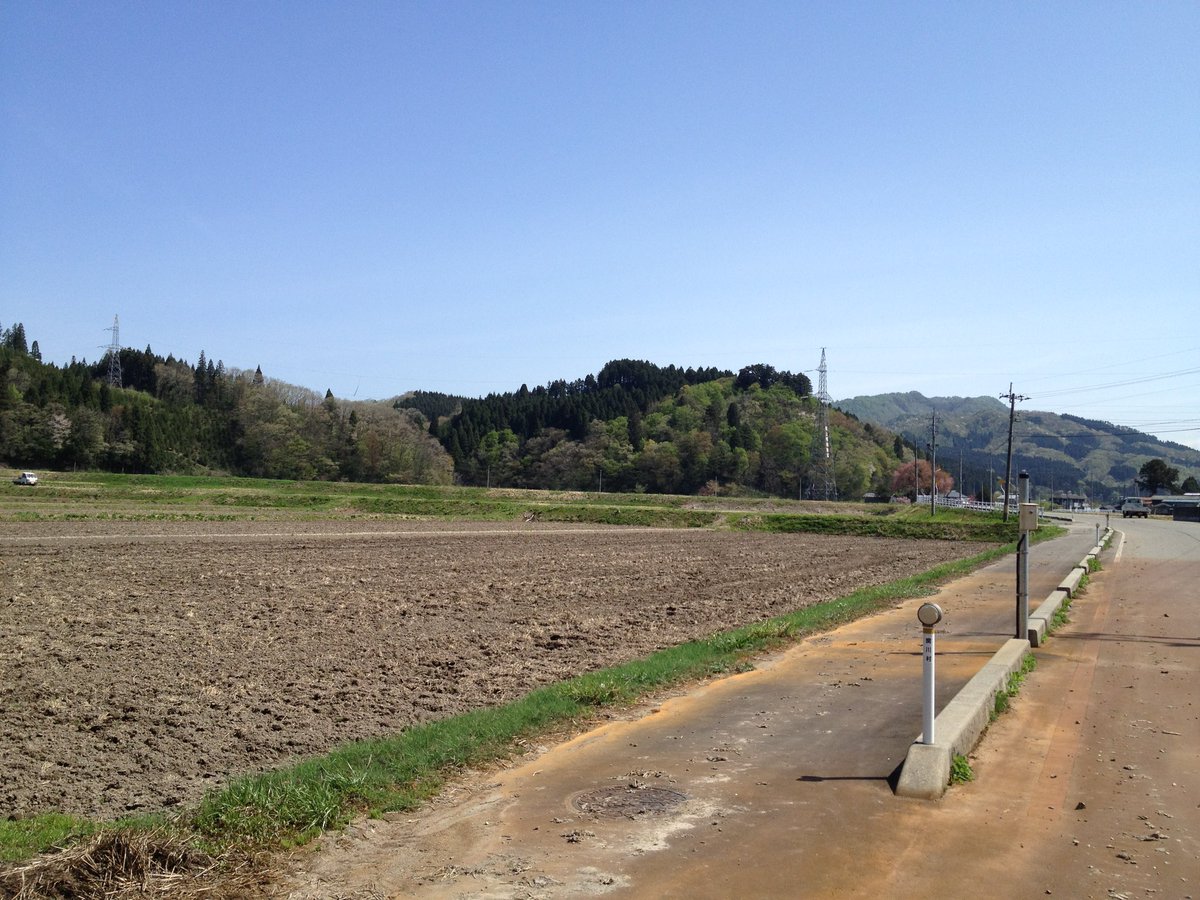 analog_shinya's tweet photo. ←��えに行ってる高校の通学路
私の高校時代の通学路→ https://t.co/wLWkpU2sWh