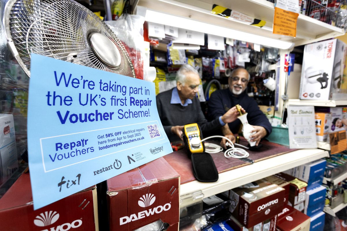 connectNLWA's tweet photo. Last year we funded The Restart Project and ReLondon to pilot a targeted electrical repair voucher scheme to boost the uptake of local repair services across North London. 

If you would like to know what we learned, a free webinar is taking place at 1pm on Monday 6 July to accompany a case study report on the pilot. 

For more information or to register, visit: https://t.co/FRx0VkHUPS.
