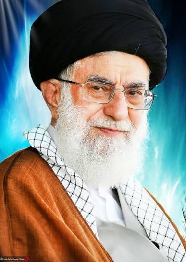 s_mh52993's tweet photo. رهبر شهید با آخرین پیام خویش، نقشه راه فردای این سرزمین را ترسیم کردراهی که ستون آن وحدت، ایمان و استقامت است. امروز در پرتو آن اندیشه روشن همه دل‌های مؤمن در کنار یکدیگر ایستاده‌اند تا پرچم حق برافراشته نگه دارند و وعده پیروزی حق بر باطل را محقق سازند.
#باید_برخاست 
#امت_وفادار https://t.co/GRvQY3QUiw