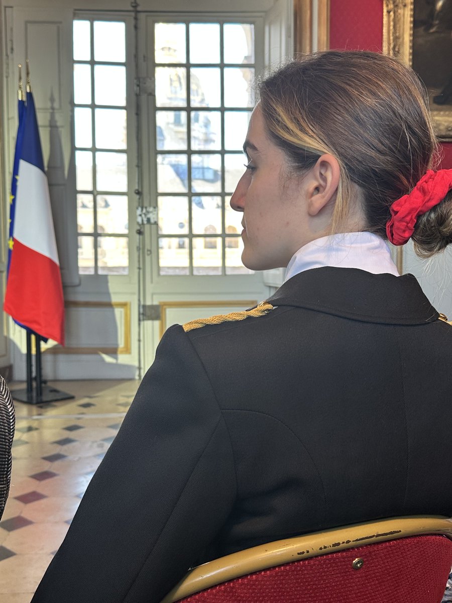 MA_Jamet's tweet photo. «Pour la Patrie, pour les Sciences et pour la Gloire», patriotisme et philanthropie, Bernard Arnault a fait le don le + élevé qu’ait reçu la recherche française à l’Institut des mathématiques et des sciences fondamentales de l’X devant @SebLecornu aux Invalides ce matin. Bravo ! https://t.co/TH3mZGeJtm