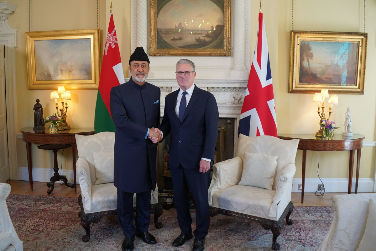 muscat_daily's tweet photo. His Majesty the Sultan Holds High-Level Talks with British Prime Minister in London https://t.co/38emJpy7gY