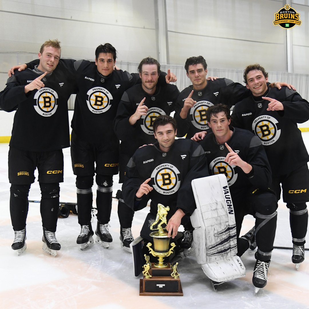 NHLBruins's tweet photo. Crowning the 3-on-3 champs 🏆

#BruinsDevCamp https://t.co/geiuOqq10c