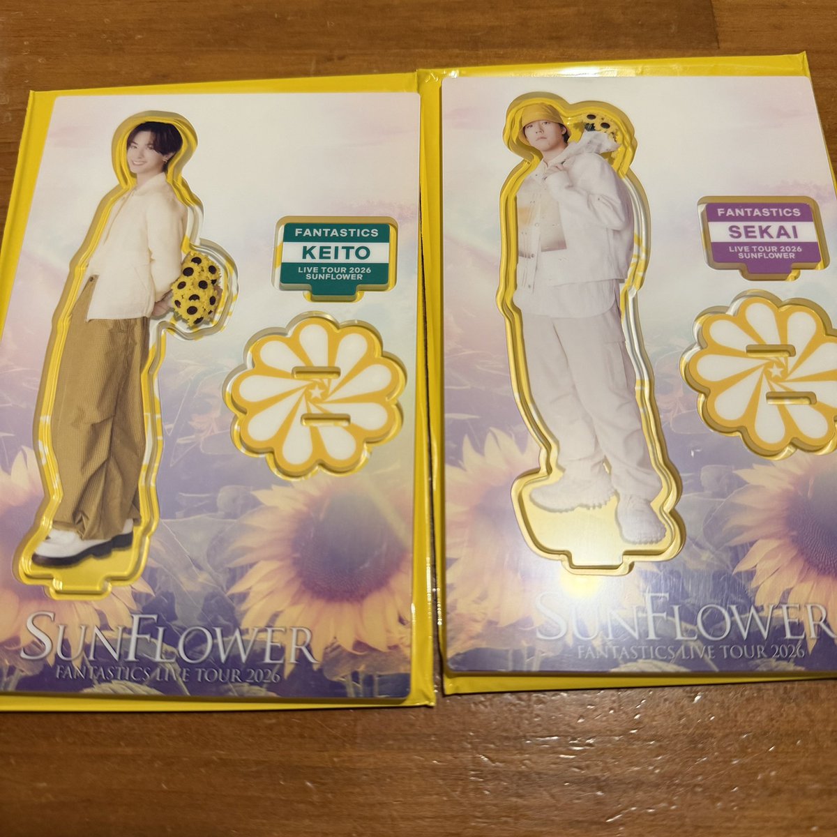 RrrRrrR_fs's tweet photo. FANTASTICS ファンタ SUNFLOWER フォトカ アクスタ 交換

【譲】世界、澤本夏輝、木村慧人、八木勇征
【求】中島颯太シクレ、花柄ノーマル  堀夏喜シクレ

n:1可。
ランペ宮城両日、ファンタ静岡2日目での手渡し優先。郵送も可。
お心当たりの方はご連絡お願いいたします。 https://t.co/ZQudantxso