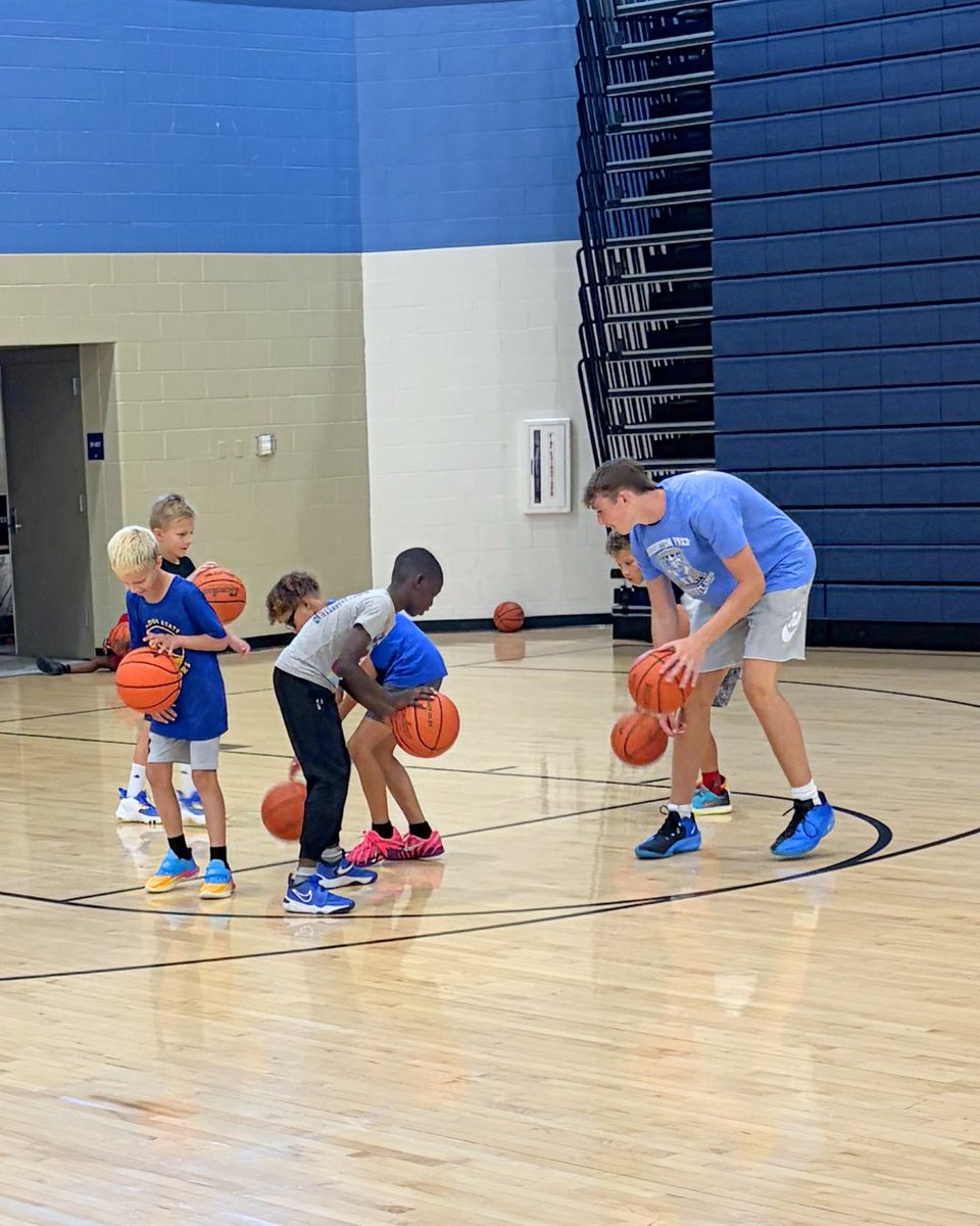 JrJayBasketball's tweet photo. Thanks to all the future Jr. Jays that came to basketball camp with us this summer! We had a blast with you and hope you did, too. Come back soon and we’ll see you back in the Heider Center for some Varsity Basketball games this winter! 🙌
#creightonprep #prepbasketball https://t.co/6ekIovZZQl