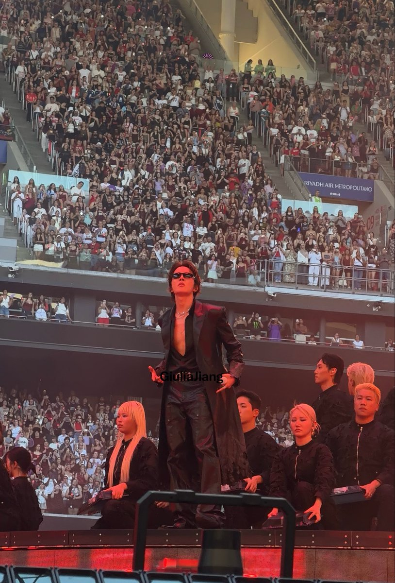 GiuliaJiang's tweet photo. 😳

#bts #BTS_ARİRANG #BTS_ARİRANG_MADRID #hobi #arirang #army #btsconcert 
@BTS_twt @bts_bighit https://t.co/uwd2ao8hGa