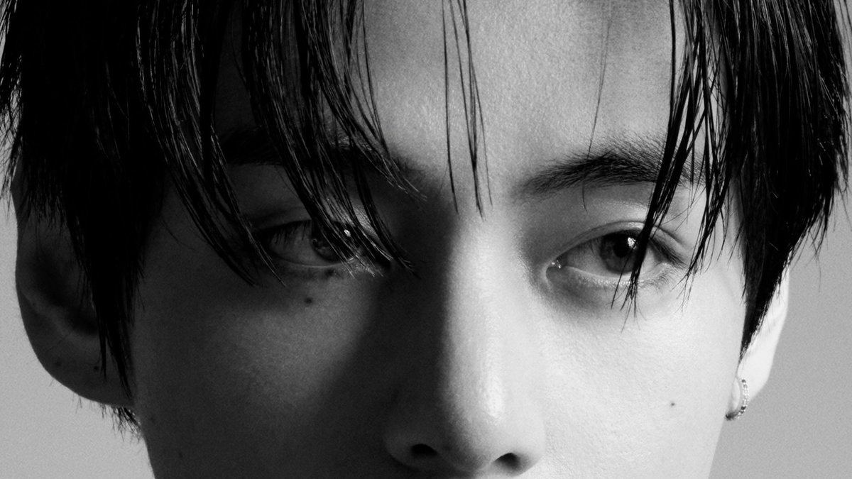 thvdiaries's tweet photo. the most beautiful pair of eyes! https://t.co/9VMKjdNkY6