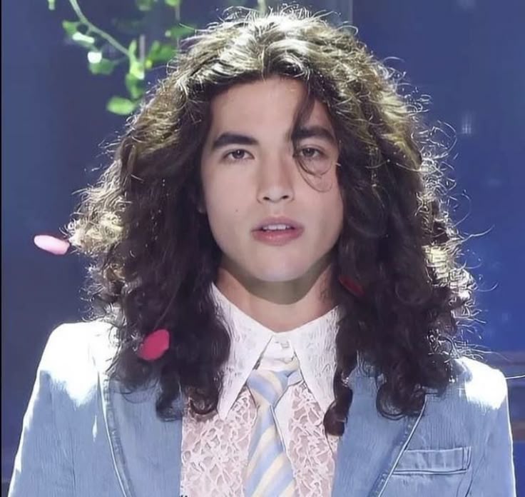 foundheaveen's tweet photo. Wowowow he's so beautiful here 😍 https://t.co/lBZuNbw3lo