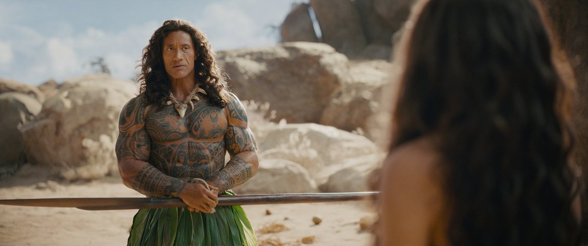 almanaquedisney's tweet photo. Em coletiva no Rio, The Rock revelou que eles filmaram a cena musical de ‘You’re Welcome’/‘De Nada’ por duas semanas e chegaram à conclusão de que a cena não estava à altura da cena da animação.

Eles então recomeçaram o processo para fazer melhor. https://t.co/XrsXW4v4nM