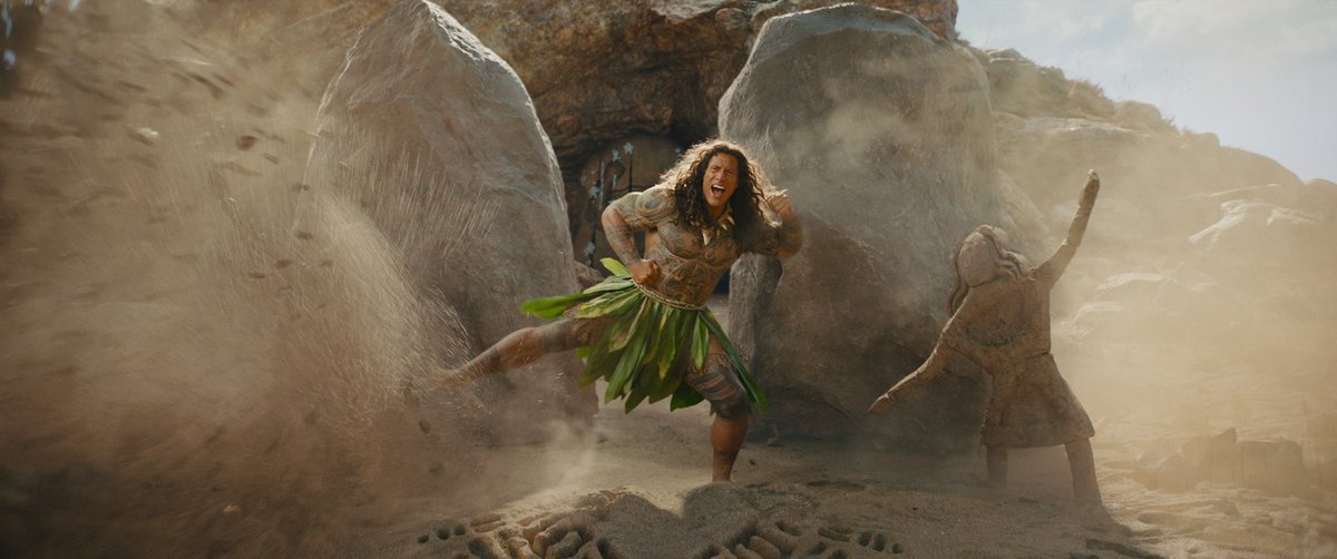 almanaquedisney's tweet photo. Em coletiva no Rio, The Rock revelou que eles filmaram a cena musical de ‘You’re Welcome’/‘De Nada’ por duas semanas e chegaram à conclusão de que a cena não estava à altura da cena da animação.

Eles então recomeçaram o processo para fazer melhor. https://t.co/XrsXW4v4nM