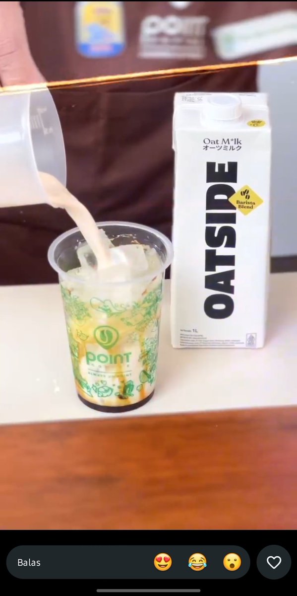 mrtclly's tweet photo. Tiap ke point pesen psl+oatside sekarang dibikinin menu oat aren latte😂 https://t.co/Rp7EZY7ueC