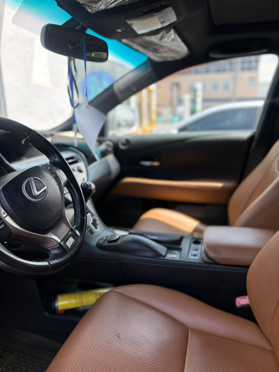 OgehOluebube's tweet photo. Good Deal…Reg Leuxs Rx350 2014 F Sports 🏀 model Extremely Clean In&out Fulst Option……2022 Custom Entry
📍Lekki Ajah
💰 15.5’’million sharp deal!!!
📞 09067858700
#toyotalexus #rx350 #worldcup #millionfollower #cleantitle #lagosdealer https://t.co/gafAgX7PRE