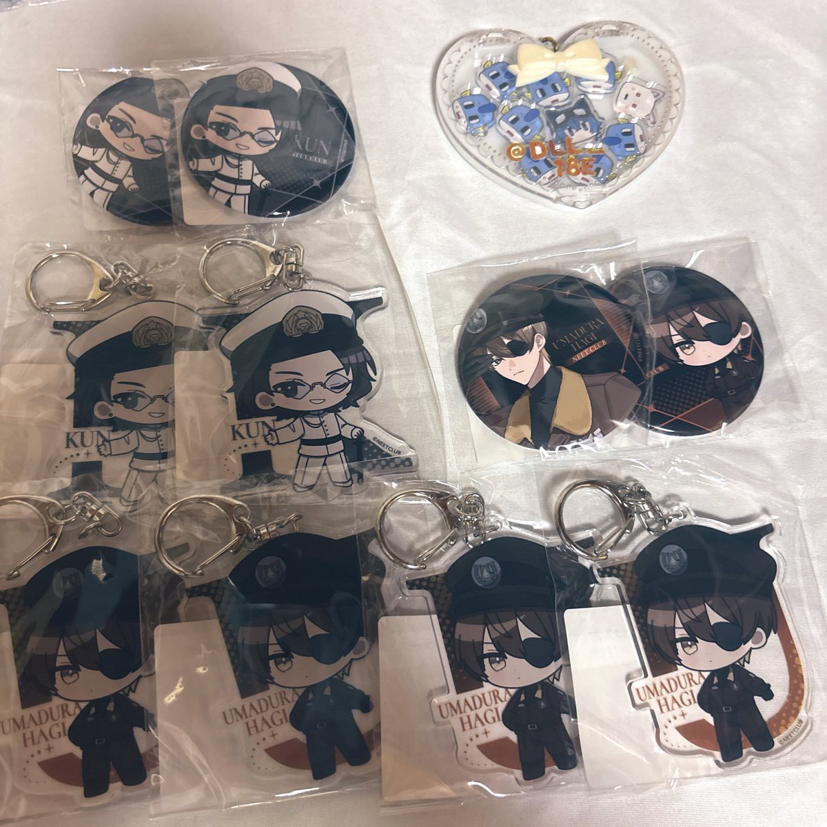 Dll_18e's tweet photo. ニート部 DMM 買取 譲渡 交換

求　〜定価（🐴定価、🕶要検討）
譲　画像のもの
 #ニート部交換 
 #ニート部グッズ交換 https://t.co/mmAlhLTLMQ