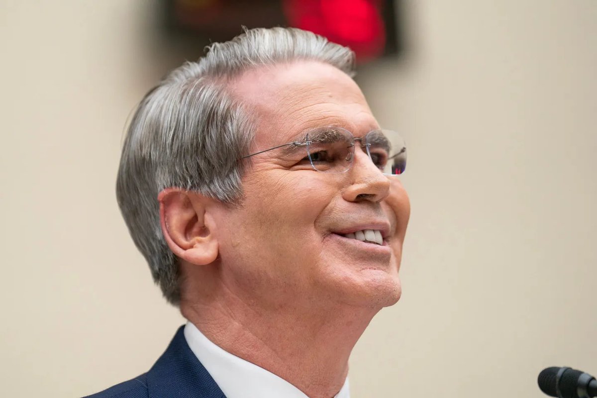 MartiniGuyYT's tweet photo. 🇺🇸Treasury Secretary Scott Bessent just said he's "looking forward to the CLARITY Act being passed this summer."

This is exactly what the industry has been waiting for.

Clear rules bring confidence.

And confidence brings capital. 🚀 https://t.co/G9zv0xhCWq