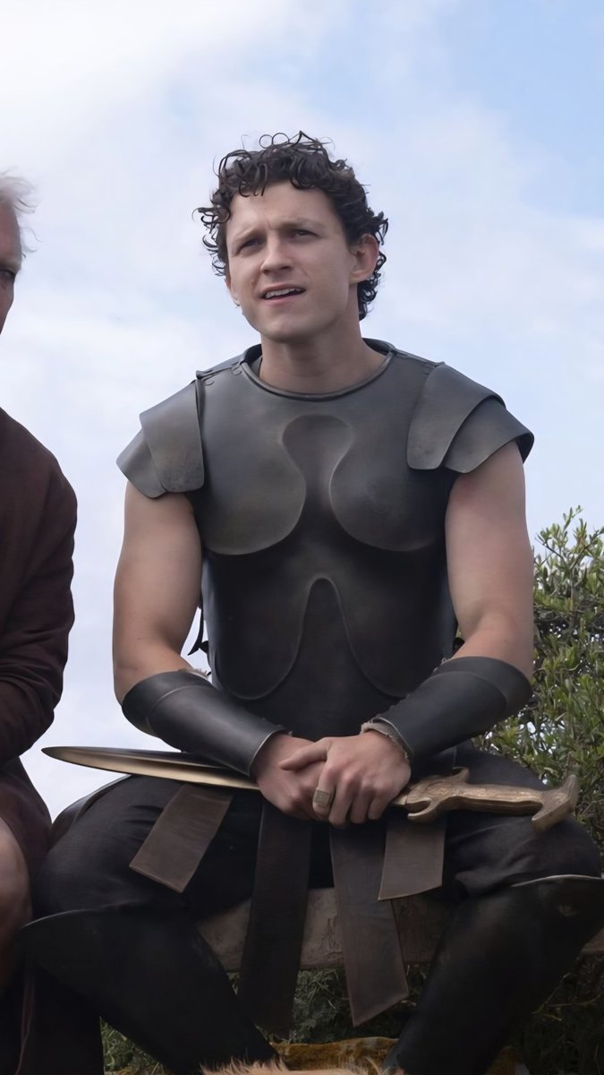 TomHolland4K's tweet photo. He was really serving Arms on the set of the Odyssey 💪🏼 https://t.co/74wG3pjuZP