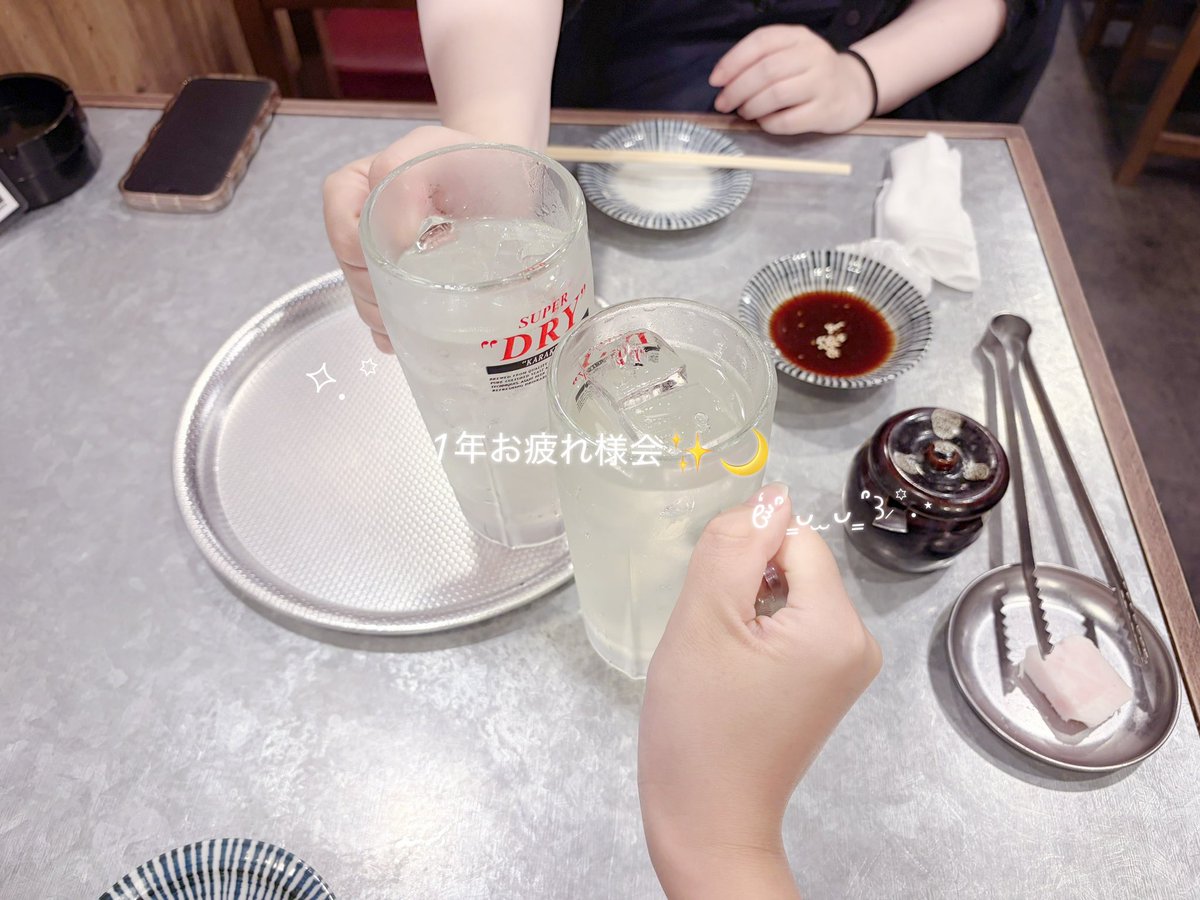 o1u_3's tweet photo. 気が早いけど、ほぼ1年☝🏻✨
いろいろあったけど、最近本音トーク多めで幸せ☝🏻🎶口癖のように幸せを探してしまうけど、今もとことん幸せ！したいことふたりでたくさんしましょんっ🎶とりま、今度は31で🍨ｺｯﾄﾝｷｬﾝﾃﾞｨ食ﾍﾞﾀｲｯ https://t.co/NMQcASs16i
