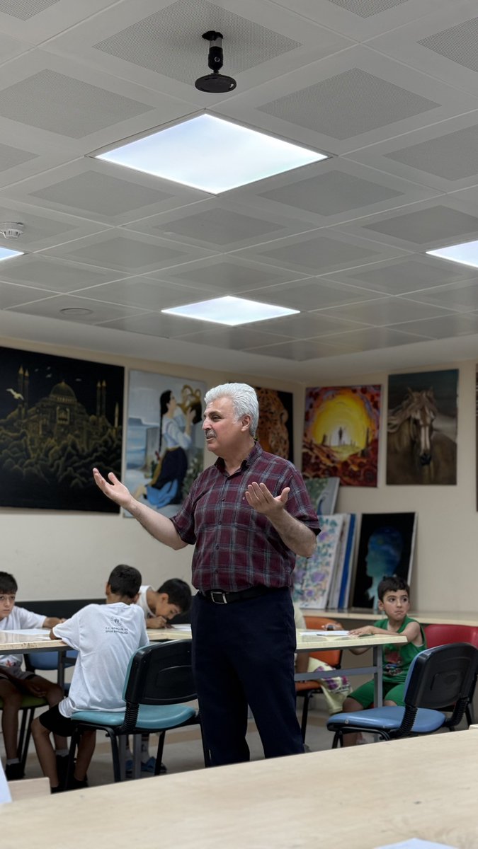masumayhan's tweet photo. 📍Bağlar Gençlik Merkezi Ziyareti

Gençlik Merkezimizde yürütülen faaliyetleri yerinde inceleyerek; Kur’an-ı Kerim Kursu Akıl ve Zekâ Oyunları Atölyesi, Sanat Atölyesi, Müzik Atölyesi, ve El Sanatları Atölyesi kursiyerlerini ziyaret ettik. https://t.co/IarjbcxbyX