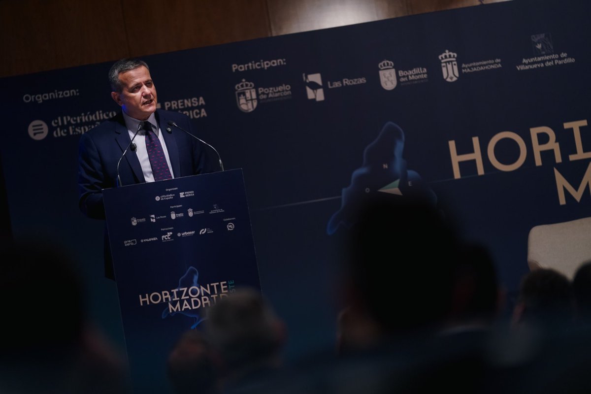 jorgerodrigodo's tweet photo. La zona oeste de la región es uno de los principales motores económicos de la @ComunidadMadrid.

Desde el Gobierno regional seguimos trabajando para generar nuevas oportunidades, más vivienda y mejores conexiones de transporte público en colaboración con los ayuntamientos y sus alcaldes, que gestionan con gran eficacia municipios punteros en importantes sectores.

Gracias al @ElPeriodico_Esp por organizar encuentros como Horizonte Madrid Oeste.