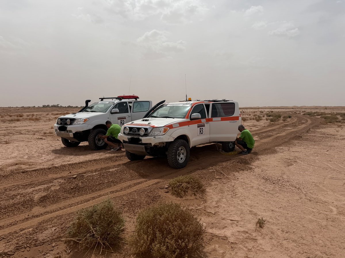 MarocRallye's tweet photo. Prendre soin des machines.
Prendre soin des hommes.

Entre révisions et pause thé, le Rallye OLA Energy du Maroc Classic se prépare aussi dans ces instants essentiels.
@OLAEnergy 
#rallyeolaenergydumarocclassic
#ola_nrjrdmclassic https://t.co/egY9cvjqnf