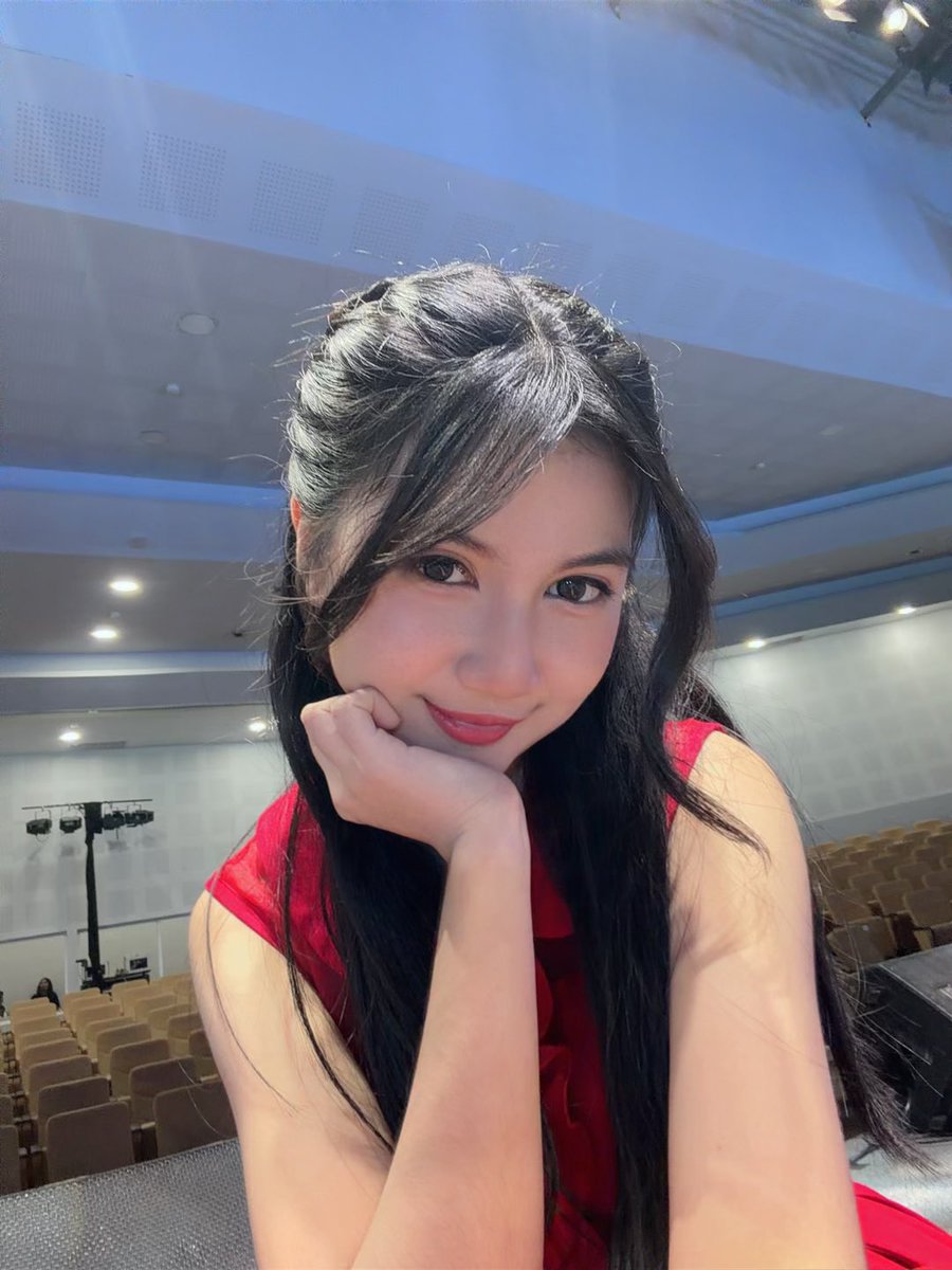 AR_AnindyaJKT48's tweet photo. haloooo terimakasih banyak yogyakarta day 2 nyaaaa… SERUUUU BANGEETTT!!! ❤️❤️ https://t.co/RZN8PJqibu
