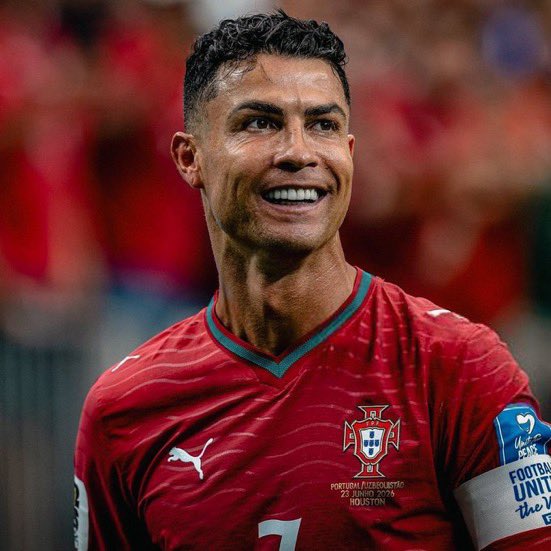 eslammostafa_'s tweet photo. ليلة طويلة وصعبة على رونالدو النهاردة.. هل هتعدي بسلام؟ ولا دراما؟! https://t.co/mI71yV0R0e