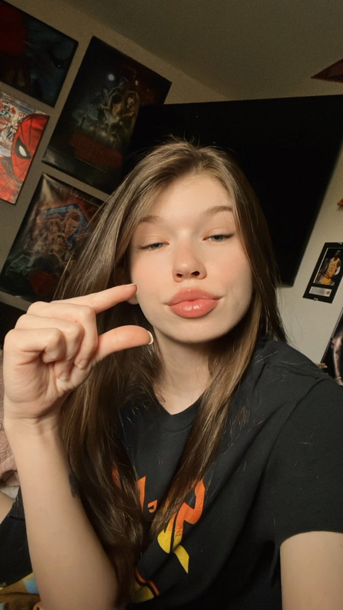 Sarabarnelli's tweet photo. I need everyone to know I HAVE A MAN and NO I DO NOT WANT TO SEE YOUR TINY DICK. LEAVE ME ALONE THANK YOU. #smalldick #loser #cuck https://t.co/imJdFRKLVn