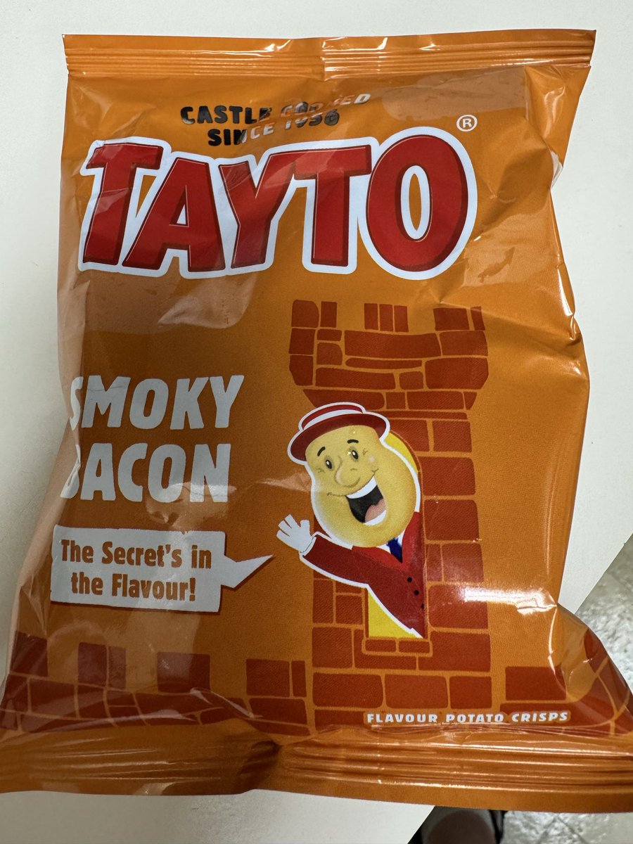 Adamtbest1's tweet photo. @MrTaytoNI The best Smokey chip. I’m eating them from Kentucky, USA! https://t.co/8DEBrwnuFB