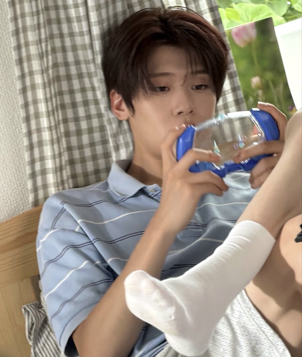 Kpop male socks tweet media