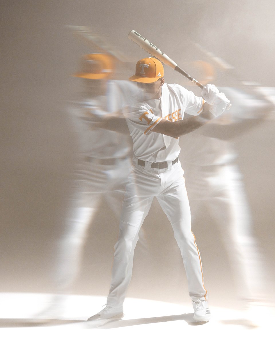Vol_Baseball's tweet photo. Icy blur❄️ https://t.co/qT33bkFhYT