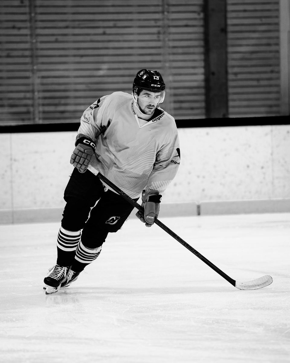 nh13devils's tweet photo. simplesmente Nico Hischier. sem mais https://t.co/RsOtHmu9ud
