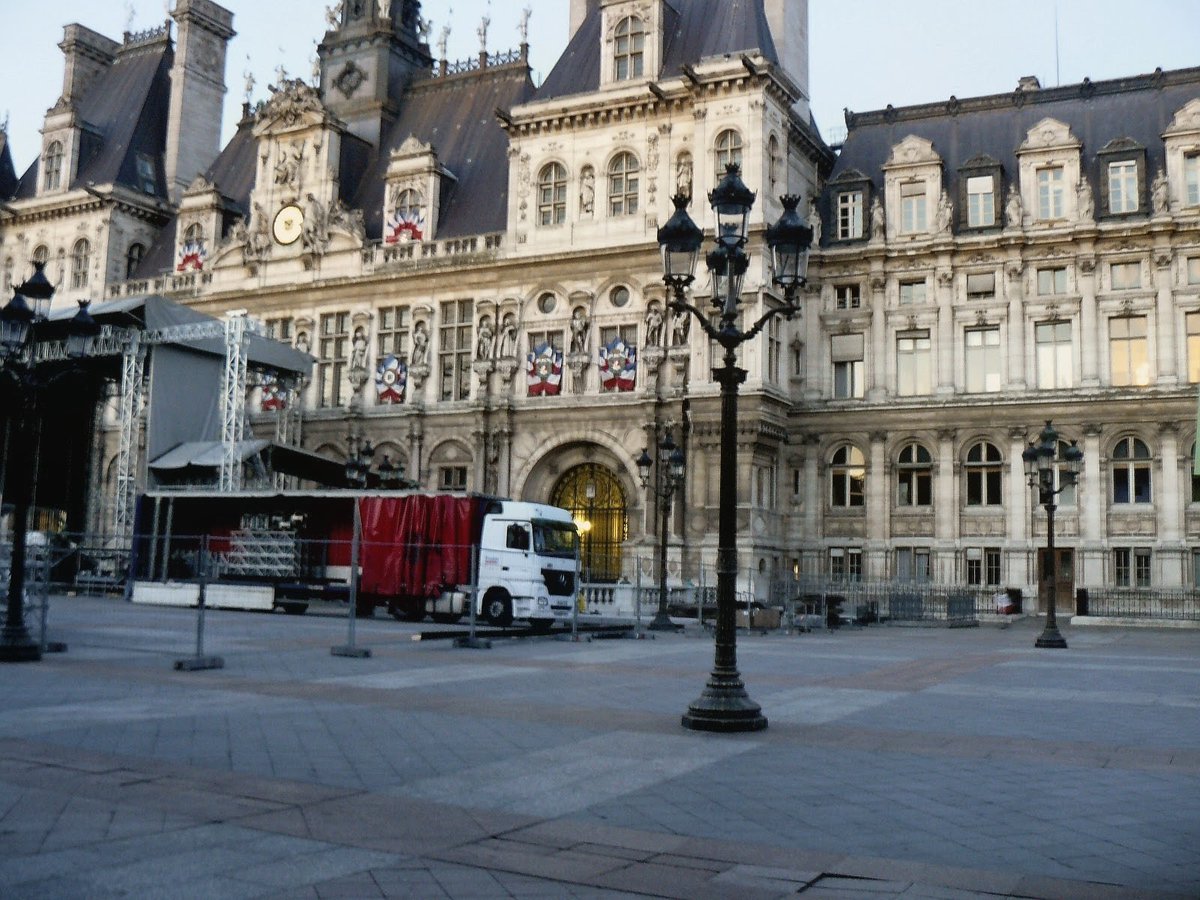 sarass08's tweet photo. Hôtel de Ville de Paris, France https://t.co/Og5S2Ez0Ua