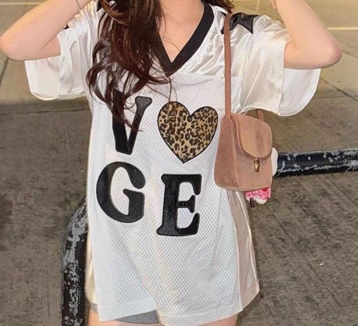 bubbleboo301's tweet photo. เสื้อโอเวอร์ไซส์ ใส่ชิวๆผ้าระบายใส่แล้วไม่ร้อนงับบน่ารักมากกตัวนี้
🌸 size L
🌸 อกได้ถึง43 
 
📮95 ฿ รวมส่ง

ดูพต.DMได้เลยน้า🪽
#ส่งต่อเสื้อผ้ามือสอง #มือสองสภาพดี #ส่งต่อเสื้อผ้ามือ2 #เสื้อผ้ามือสอง #โล๊ะตู้ #ส่งต่อเสื้อผ้ามือสองสภาพดี #ส่งต่อเสื้อผ้า https://t.co/0sZrCwWJGd