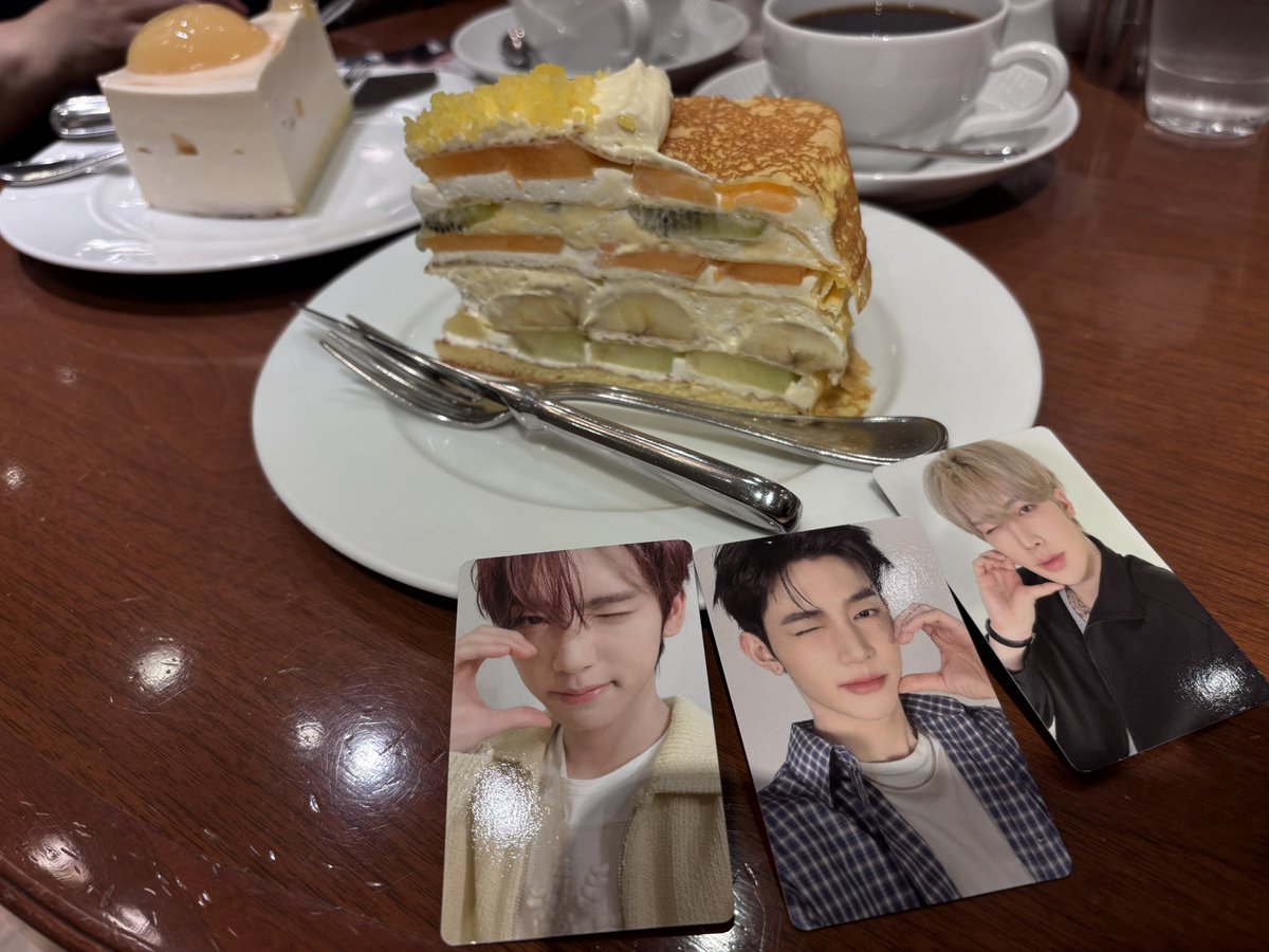 aaa3jsbko's tweet photo. AND2BLEのKアリ最終日
今日はペンサめっちゃもらえて、スタンプも押させてもらえて最高でした🥹✨
いろんな日本語の曲も歌ってくれて
ありがとうー🩷
ノリノリでペンラを
めっちゃフリフリしちゃった🤣🫶 https://t.co/1rRWQyBvLz