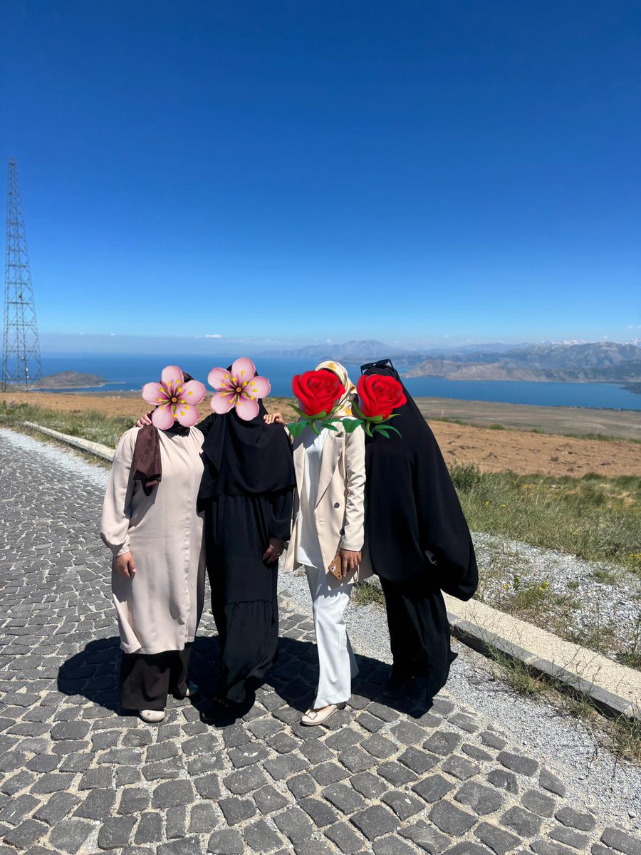 3ssl3m's tweet photo. Gün ve hayatı daha yaşanabilir kılan insanlar ✨ https://t.co/ePLjjGVhim