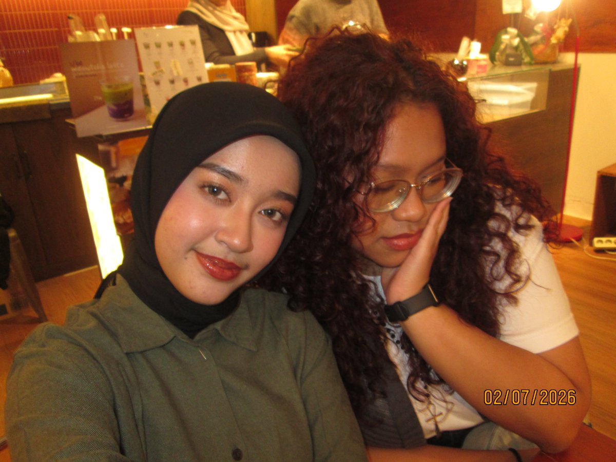 nona tweet media
