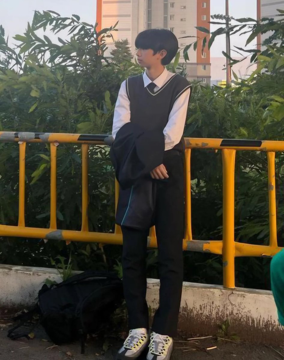 whyyyxxbaby's tweet photo. 시발 대폭팔 https://t.co/a63x4Zron5