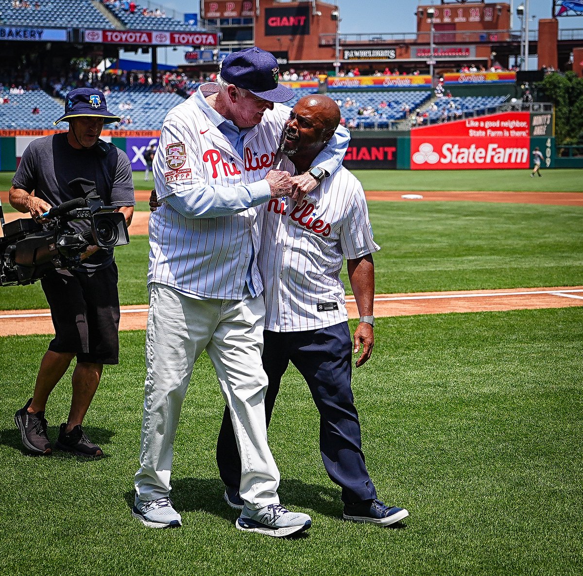 Phillies's tweet photo. Charlie &amp; Jimmy ❤️ https://t.co/naT1pwmvs1