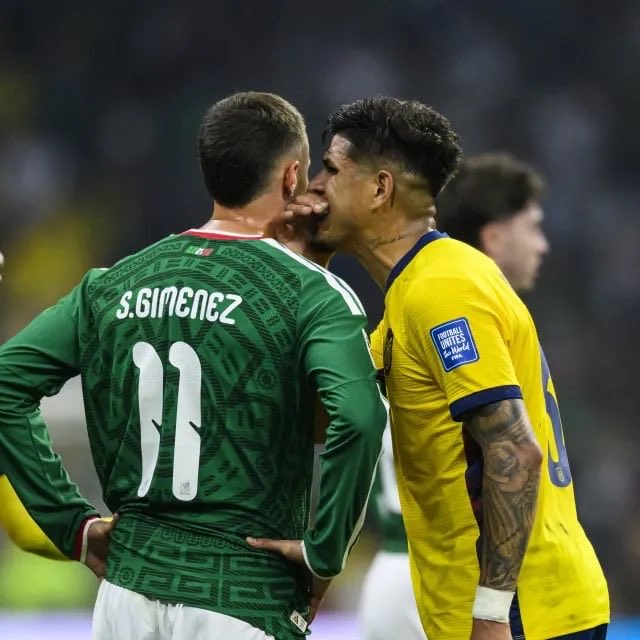 _Luxitooo's tweet photo. “Le diré a Morita que Santa y los reyes magos no existen”  
#mundialdefútbol2026 https://t.co/ZTFeaUptSg