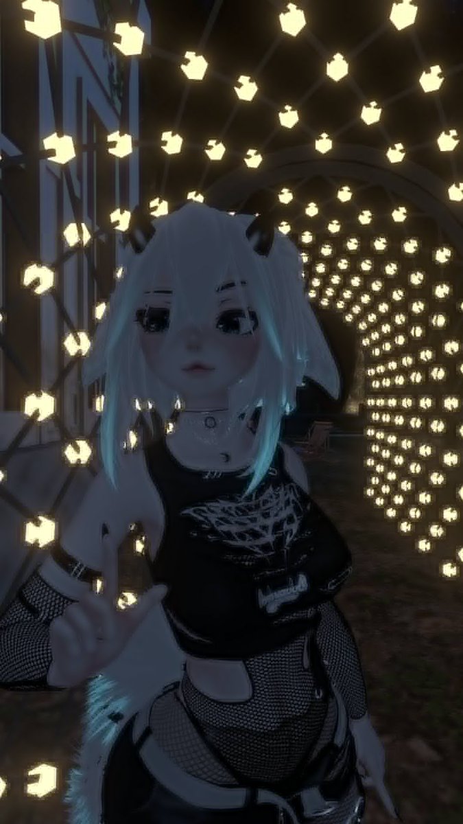 sabel_ley's tweet photo. #vrcha #VRChatCommunity #VRChatWorld #VRChatAvatar #VRChatCreator #VRChatArt https://t.co/HFXtcqnToO